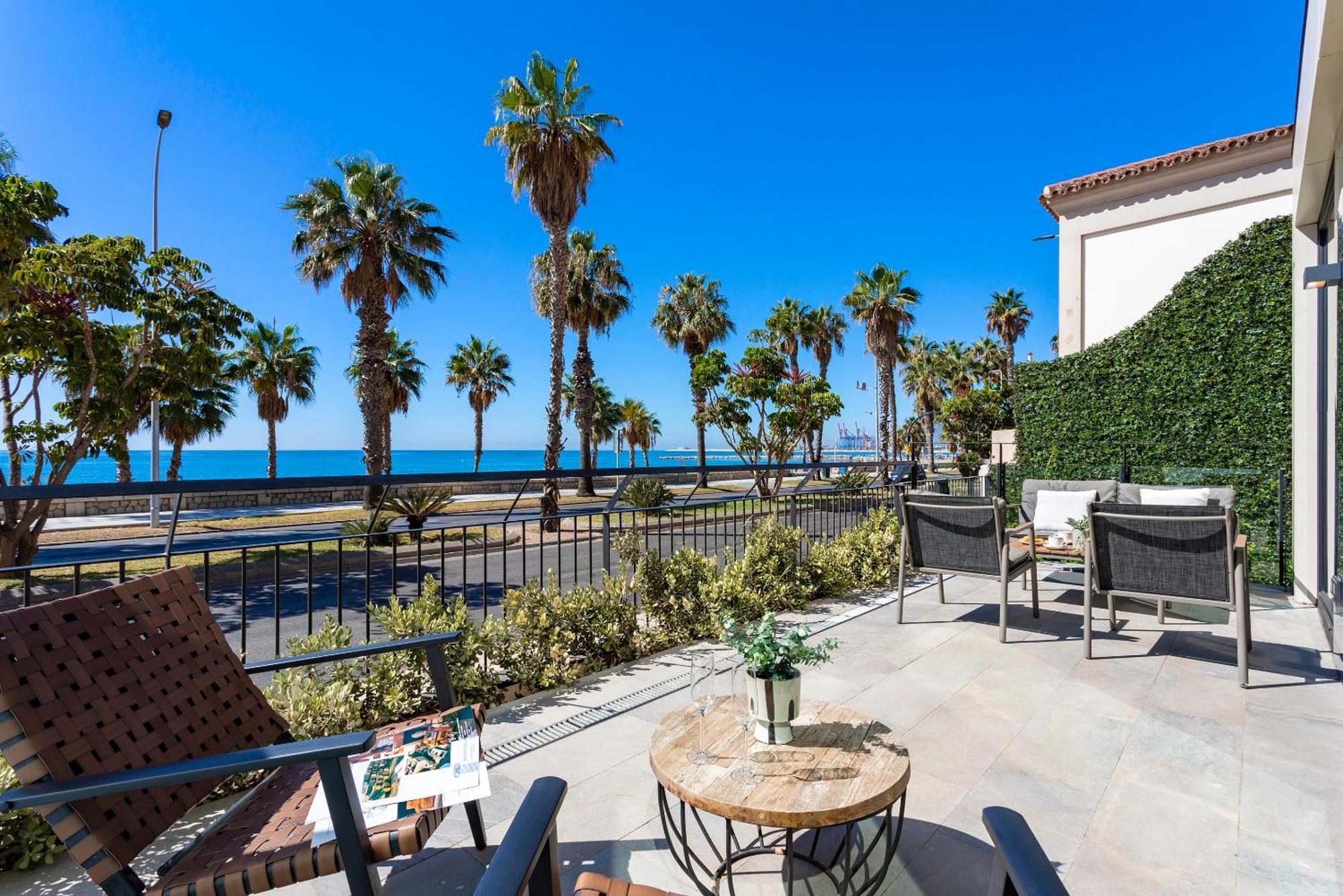 Malagueta Beach Front Luxury Apartment By Rent Me Málaga Exterior foto